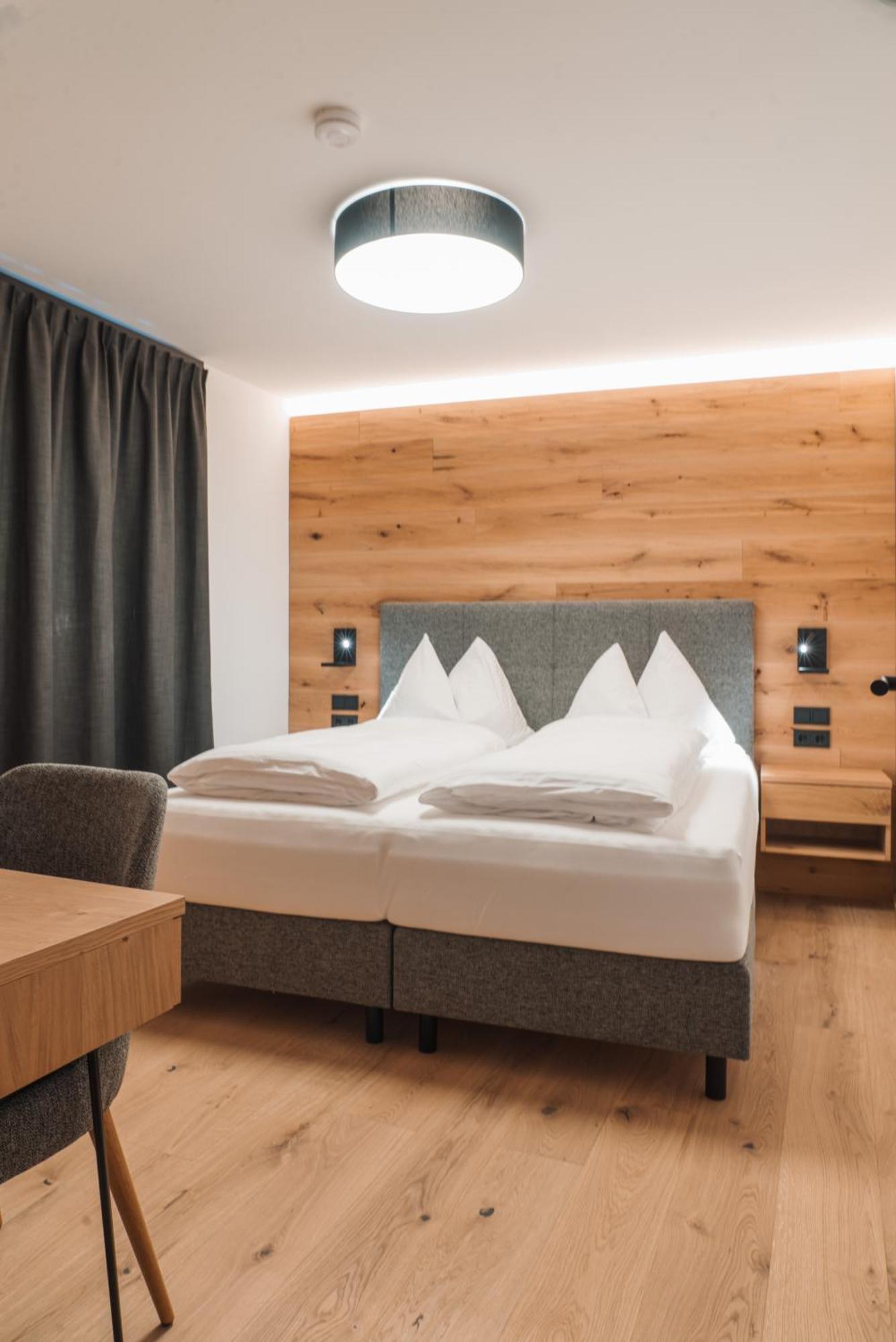 אבנסי Salzkammergut Lodge מראה חיצוני תמונה